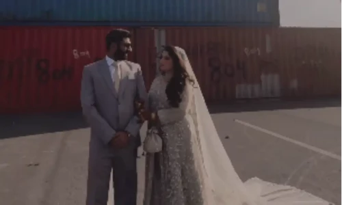 Islamabad couple holds wedding photo shoot amid PTI protests