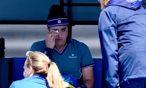 Jabeur finds it &lsquo;hard to breathe&rsquo; as asthma flares up in Melbourne