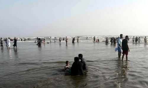 Fact check: Will it be sweltering hot in Karachi, coastal areas tomorrow?
