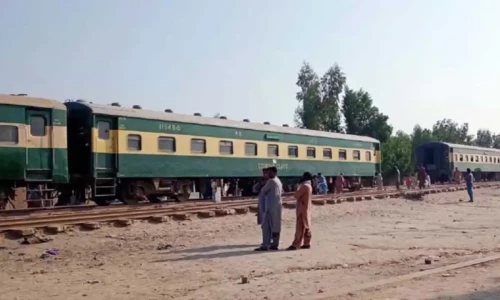Allama Iqbal Express derails near Kotri