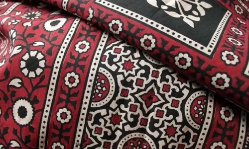 Sindh govt bans gifting ajrak, topi to guests