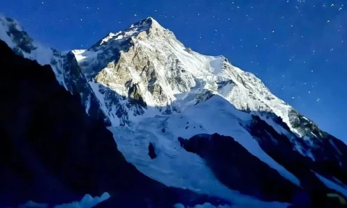 Chinese climber dies after summiting K2