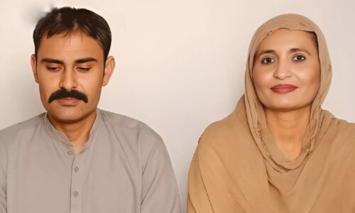 چائے پیش کرنے کا انداز دل کو بھا گیا، پرنسپل نے چپراسی سے نکاح کرلیا