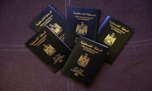 NYT says US suspends visas for Palestinian passport holders