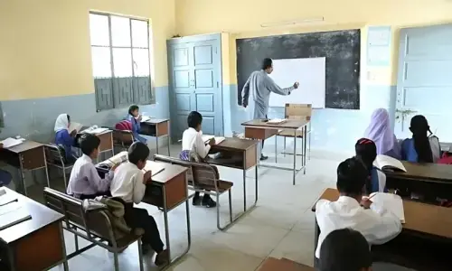 KP education department to make teaching license mandatory for all educators