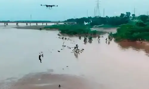 Punjab acquires Pakistan&rsquo;s first airlift drone to rescue flood victims