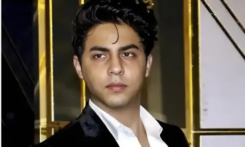 آریان خان کا سنگنگ ڈیبیو، دلجیت دوسانجھ کے ساتھ دھماکہ خیز گانا ریلیز