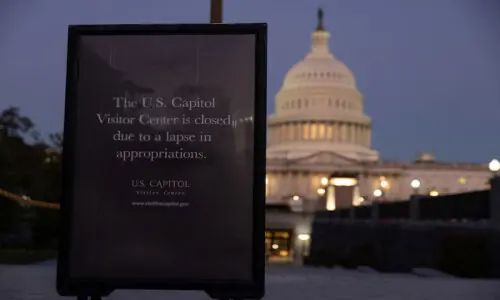 White House: Mass layoffs will start if shutdown talks &lsquo;going nowhere&rsquo;