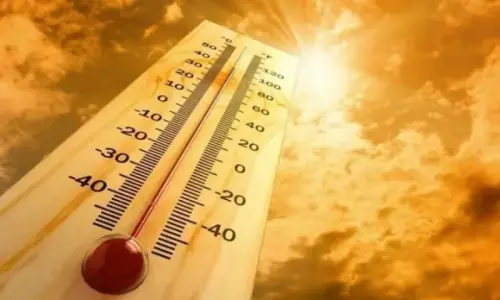 Hot and humid weather expected in Karachi today