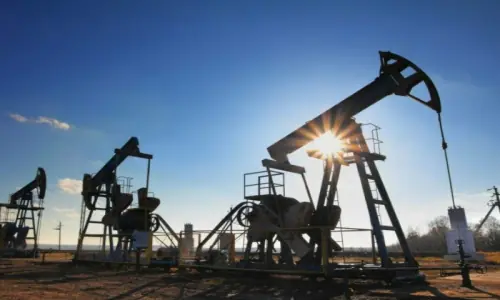 Saudi Arabia extends $1bn oil facility, $5bn deposits for Pakistan