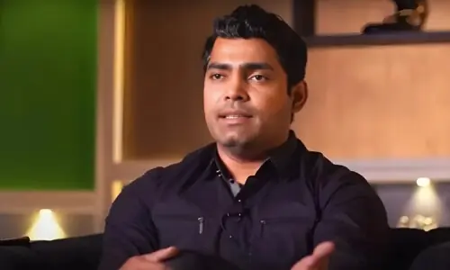 وقار یونس مجھ سے حسد کرتے تھے، عمر اکمل وقار یونس مجھ سے حسد کرتے تھے، عمر اکمل