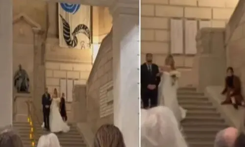 خاتون کی مزاحیہ حرکت نے دُلہن کی انٹری خراب کردی خاتون کی مزاحیہ حرکت نے دُلہن کی انٹری خراب کردی