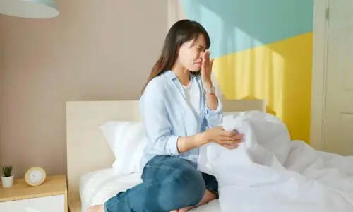 رضائیوں اور کمبل کی بُو اور نمی دور کرنے کے موثر طریقے رضائیوں اور کمبل کی بُو اور نمی دور کرنے کے موثر طریقے