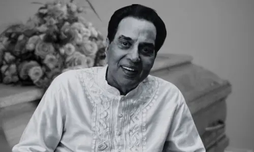 دھرمیندر کی موت کی افواہیں، ہیما مالینی اور ایشا دیول کی سختی سے تردید