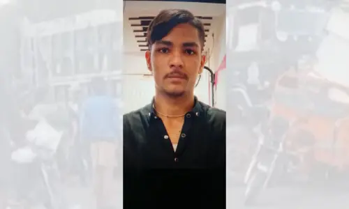 Dreams cut short: Young food delivery rider crushed to death by truck in Karachi