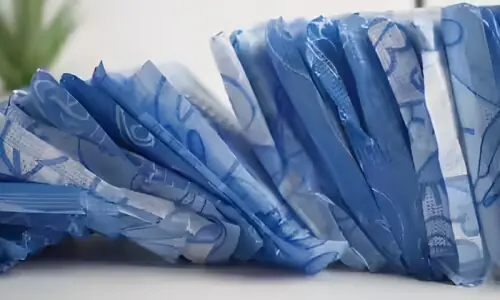 سینیٹری پیڈز میں پھپھوندی لگنے کا دعویٰ، حقیقت کیا ہے؟ سینیٹری پیڈز میں پھپھوندی لگنے کا دعویٰ، حقیقت کیا ہے؟