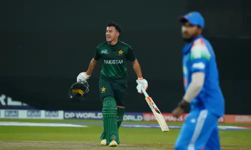 رائزنگ اسٹار ایشیا کپ: پاکستان نے بھارت کو شکست دے کر سیمی فائنل کے لیے کوالیفائی کرلیا رائزنگ اسٹار ایشیا کپ: پاکستان نے بھارت کو شکست دے کر سیمی فائنل کے لیے کوالیفائی کرلیا