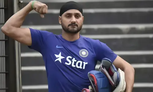 ہربھجن نے بھارت کی ’پاکستان کے ساتھ نو ہینڈ شیک‘ پالیسی ٹھکرا دی