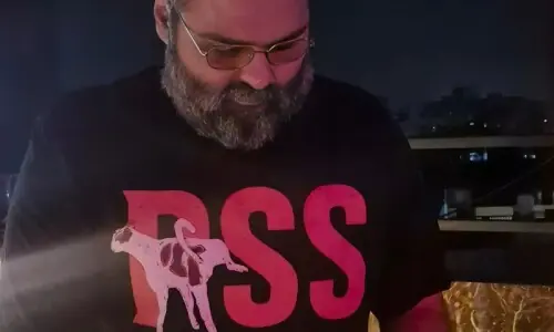 کنال کامرا کی ’آر ایس ایس‘ پر طنزیہ شرٹ نے نیا ہنگامہ کھڑا کردیا