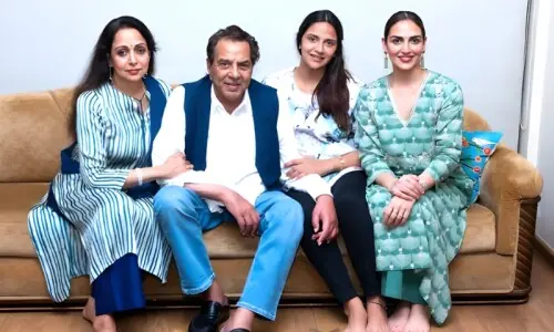 ہیما مالنی اور ایشا، آہانا دیول کی دھرمیندر کی دعائیہ تقریب میں عدم شرکت