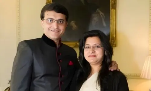 سورو گنگولی کی اہلیہ نے ہراسانی پر ایف آئی آر درج کرادی سورو گنگولی کی اہلیہ نے ہراسانی پر ایف آئی آر درج کرادی