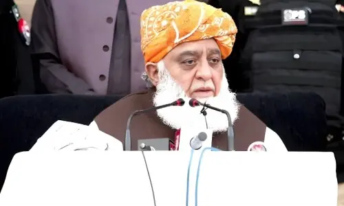 مولانا فضل الرحمان نے حکومت کے خلاف تحریک چلانے کا عندیہ دے دیا