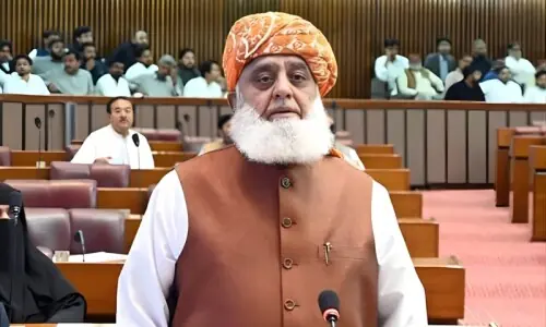 ’قادیانیوں کی چالاکیوں کا وزیر قانون کو شاید پتا نہیں‘: اقلیتوں کے حقوق کا بل قومی اسمبلی میں منظور