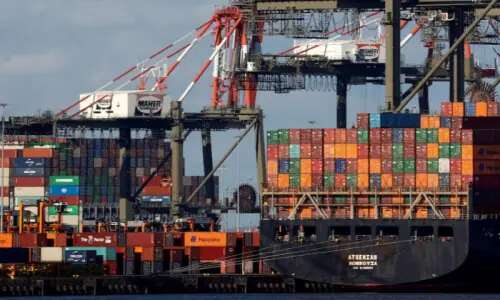 Pakistan’s trade deficit surges 33% YoY to $2.9bn in November 2025