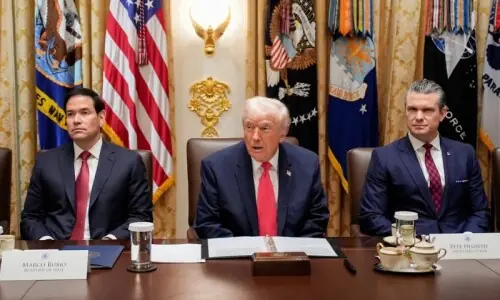 ٹرمپ انتظامیہ کا 30 ممالک پر سفری پابندیاں لگانے پر غور