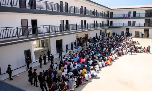 میانمار: فراڈ سینٹرز سے 38 پاکستانیوں سمیت سیکڑوں غیرملکی بازیاب