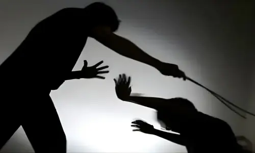 Seminary teacher held for brutally assaulting six-year-old in Karachi
