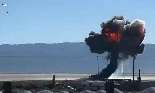 امریکی لڑاکا طیارہ ایف 16 دورانِ پرواز آگ لگنے سے تباہ