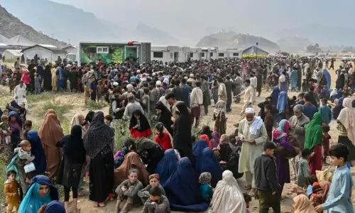 خیبرپختونخوا: غیر قانونی افغان باشندوں کی رجسٹریشن کے لیے پوائنٹس کے قیام کا فیصلہ