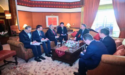 Dar calls on Kyrgyz president, reaffirms Pakistan’s commitment to strengthen ties