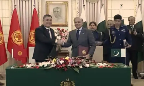 Pakistan, Kyrgyzstan seal key agreements to boost cooperation
