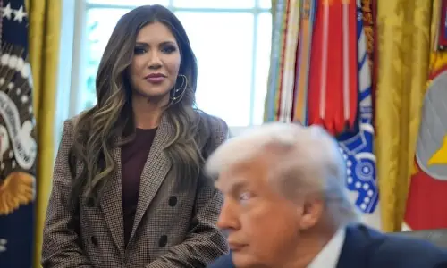 امریکا 30 سے زائد ممالک پر سفری پابندی لگانے کا ارادہ رکھتا ہے: ہوم لینڈ سیکریٹری