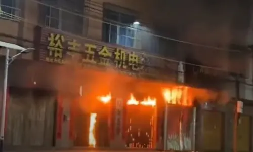 چین کی رہائشی عمارت میں آگ لگنے سے 12 ہلاکتیں