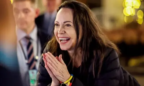 پابندیوں کی شکار مچاڈو اپنا نوبیل امن انعام لینے ناروے کیسے پہنچیں؟