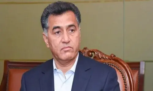 فوج کے سابق لیفٹننٹ جنرل فیض حمید کو 14 سال قید بامشقت کی سزا