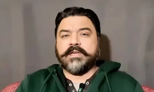 عادل راجہ نے سابق فوجی افسر کے خلاف لگائے گئے الزامات تسلیم کرلیے