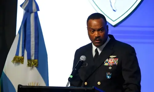 وزیر دفاع سے اختلافات: لاطینی امریکہ میں امریکی افواج کے سربراہ نے استعفیٰ دے دیا وزیر دفاع سے اختلافات: لاطینی امریکہ میں امریکی افواج کے سربراہ نے استعفیٰ دے دیا