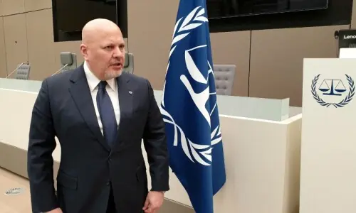 روس نے عالمی عدالت کے ججوں اور چیف پراسیکیوٹر کو قید کی سزا سنا دی روس نے عالمی عدالت کے ججوں اور چیف پراسیکیوٹر کو قید کی سزا سنا دی