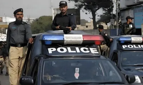 کراچی پولیس کا کارنامہ: 28 کروڑ روپے مالیت کی منشیات پکڑی، 5 کروڑ میں بیچ دی