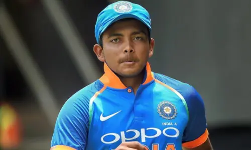 سوشل میڈیا انفلوئنسر کا بھارتی کرکٹر پر جنسی ہراسانی کا الزام سوشل میڈیا انفلوئنسر کا بھارتی کرکٹر پر جنسی ہراسانی کا الزام