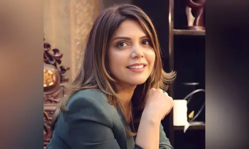 حدیقہ کیانی کی زندگی بھر نہ رونے کی وجہ آپ کو جذباتی کردے گی حدیقہ کیانی کی زندگی بھر نہ رونے کی وجہ آپ کو جذباتی کردے گی