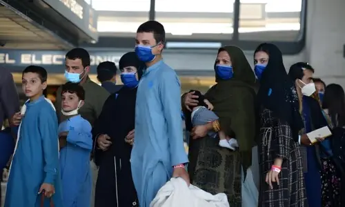 امریکا نے افغان باشندوں کے لیے تمام امیگریشن چینل بند کردیے