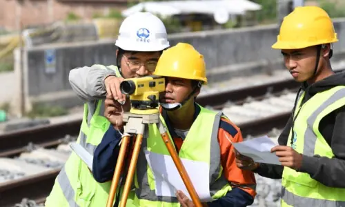 بھارت میں چینی ماہرین کے لیے ویزا قوانین میں آسانیاں