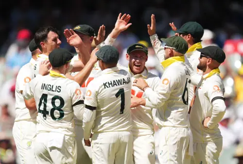 England&rsquo;s Ashes hopes hanging by thread as Australia presses for victory in Adelaide