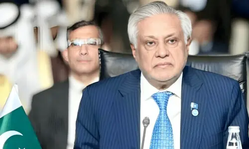 بھارت کے جارحانہ آبی اقدامات خطے کے امن و استحکام کیلئے سنگین خطرہ ہیں، اسحاق ڈار