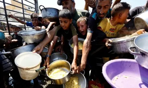 غزہ میں غذائی بحران سنگین ہونے کا خدشہ، اقوام متحدہ نے خبردار کردیا غزہ میں غذائی بحران سنگین ہونے کا خدشہ، اقوام متحدہ نے خبردار کردیا